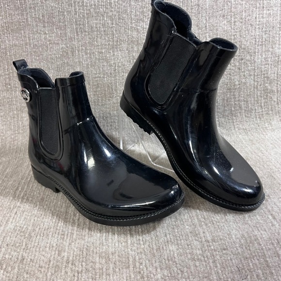 Michael Kors Black Rain Boots Ankle Chelsea Booties Women's Designer 7L 37EU - Picture 1 of 11